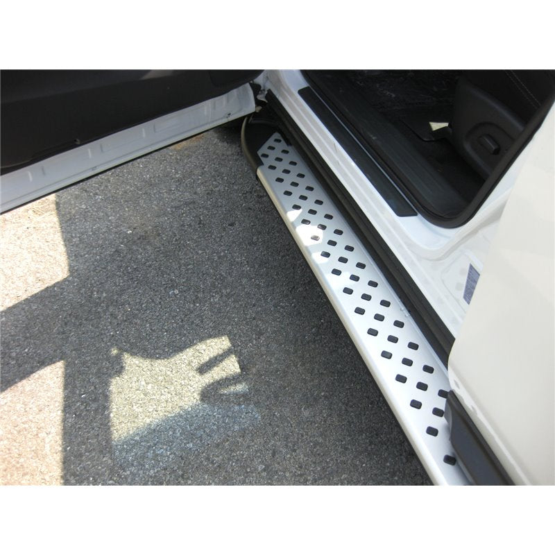 Stigtrinn Nissan Pathfinder III (R51) ARP (2004-2014) - sett forfra
