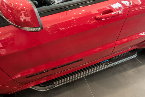 Stigtrinn Ventshield til Jeep Grand Cheeroke 2010-2020 i aluminium og svart/sølv