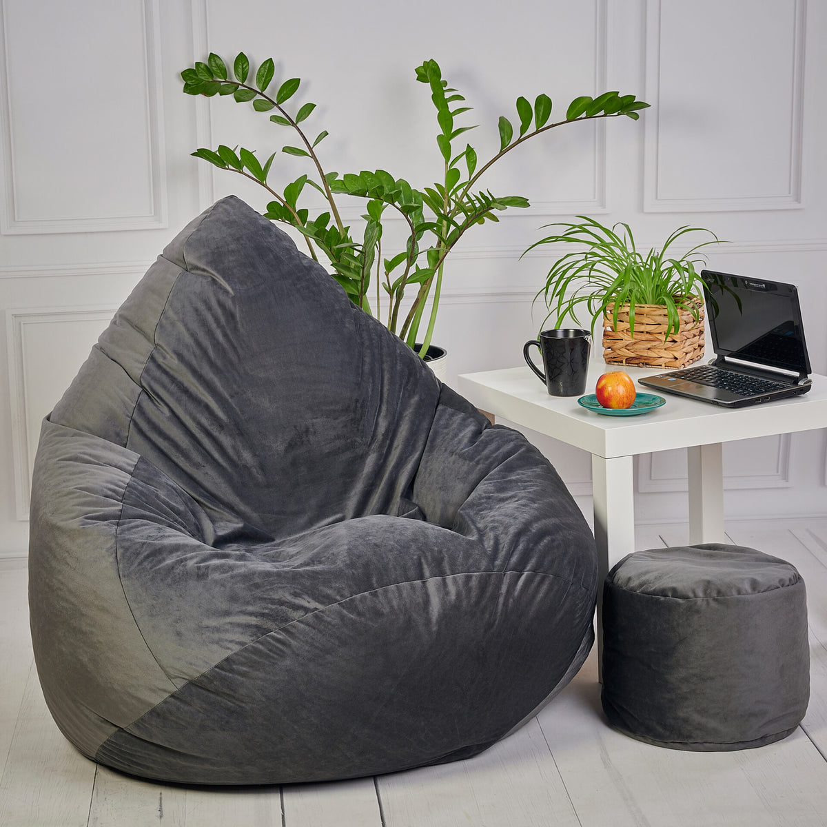 Sakkosekk Fluff plysj grafitt med puff – Cronen sidevisning