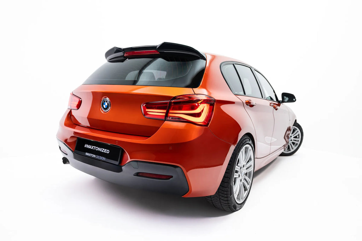 Spoiler Cap 3D BMW 1-serie F20 sett fra siden i Gloss Black