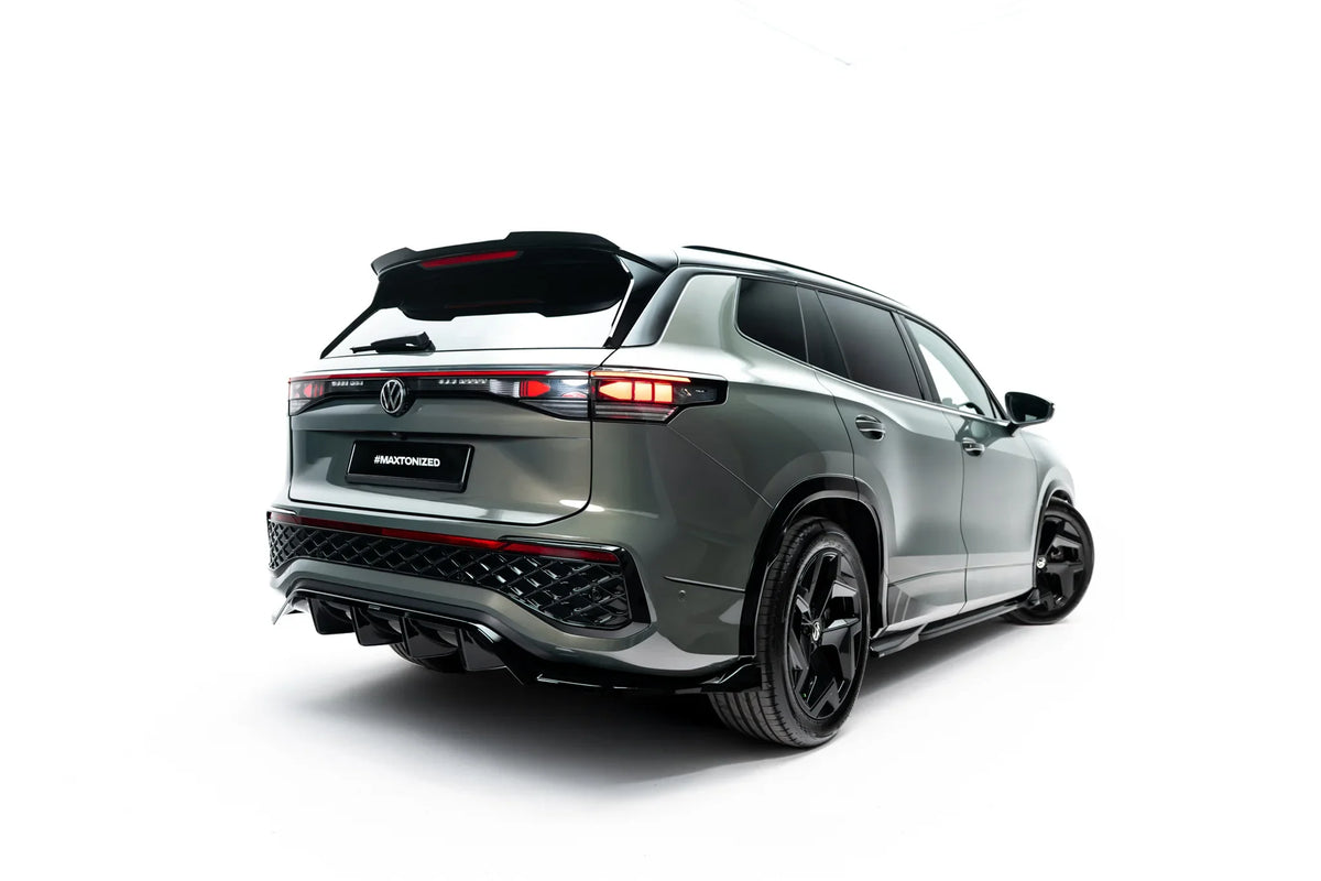 Bakre diffuser i blank sort til Volkswagen Tayron R-Line Mk1 sett bakfra