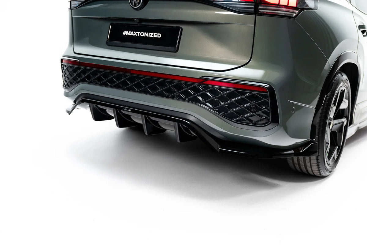 Detaljbilde av frontsplitter til Volkswagen Tayron R-Line Mk1