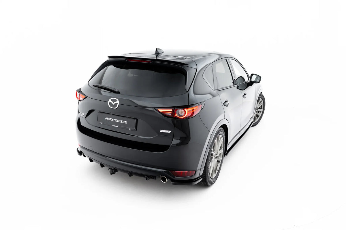 Spoiler Cap i blank sort ABS til Mazda CX-5 Mk2 sett bakfra