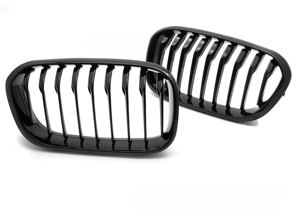 Glossy svart frontgrill montert på BMW 1-serie F20 LCI 2015–2018