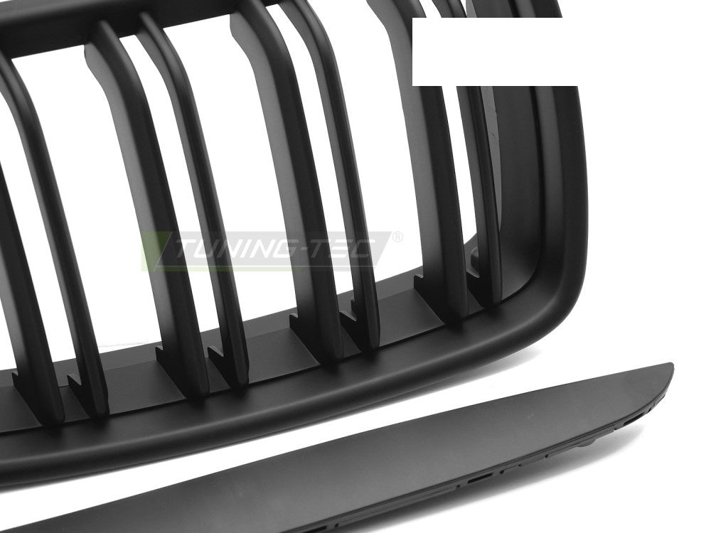 BMW 3 Serie E90 sportsgrill matt svart double bar nærbilde