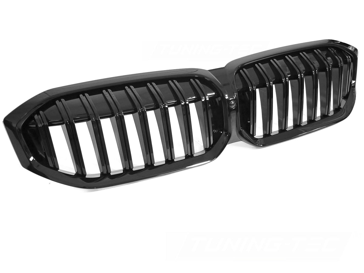 Blank svart frontgrill montert på BMW 3-serie G20 Sedan LCI 2022–