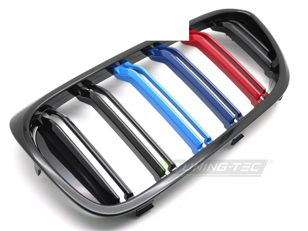 BMW 5-Serie G30 G31 F90 sport grill svart tri-color montert på bil