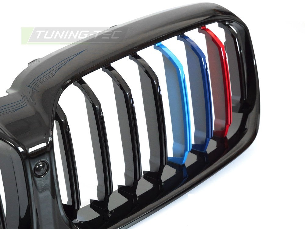 BMW 5 Serie G30 LCI grill svart med M-farge striper – Tuning-Tec