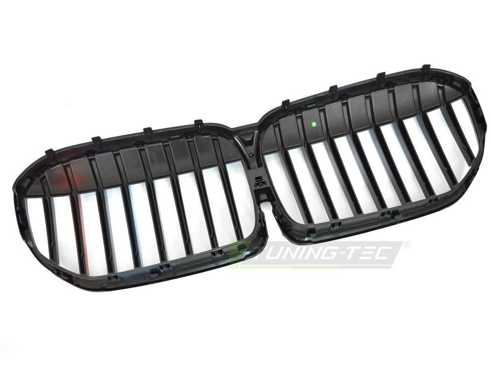 Nærbilde av blank svart tri-colour grill til BMW 7 Serie G11/G12 LCI 19-22
