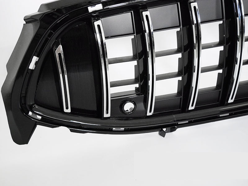 Tuning-Tec frontgrill krom svart montert pĂĄ Mercedes CLA W118
