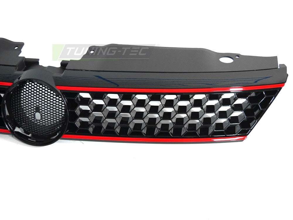 Sport style grill i svart blank finish montert på Volkswagen Jetta VI frontparti