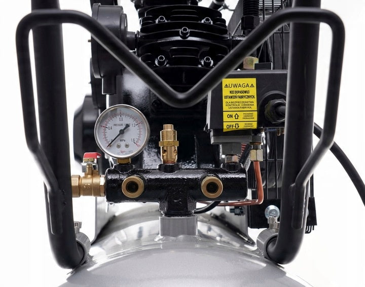 Kompressor Tagred TA326B – typeskilt med tekniske data
