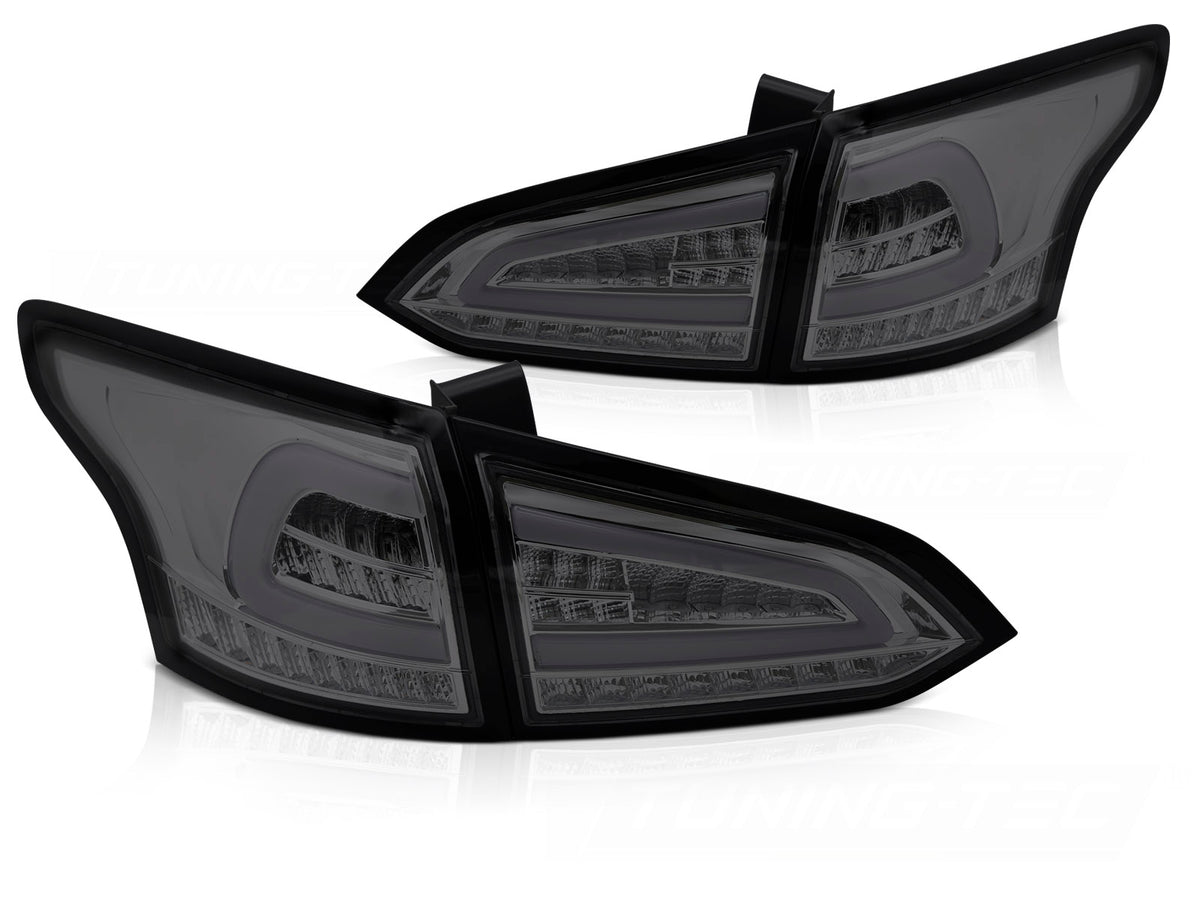 LED baklykter smoke Ford Focus MK3 stasjonsvogn 2011–2018 sett bakfra