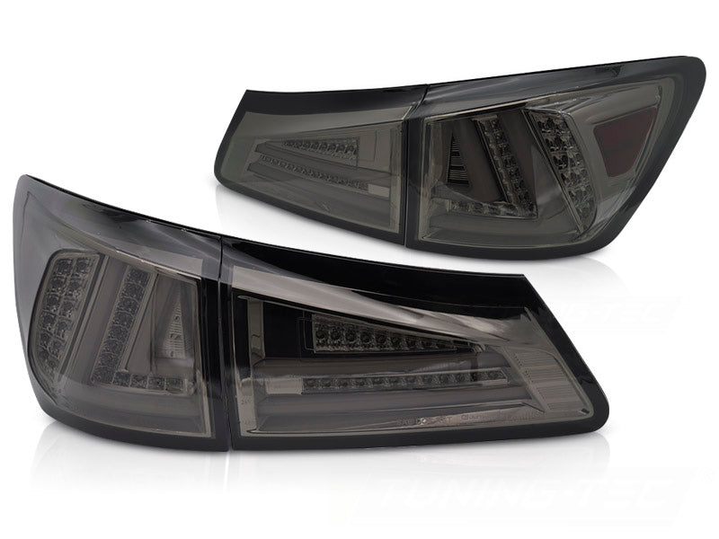 LED baklykter smoke Lexus IS II 2006–2013 sett bakfra med sekvensielt blinklys