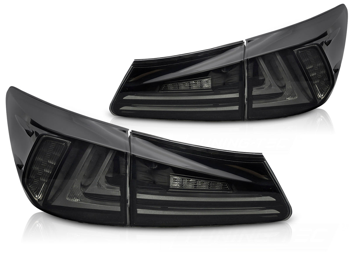 LED baklykter smoke til Lexus IS II 2006–2013 sett bakfra med tonede linser