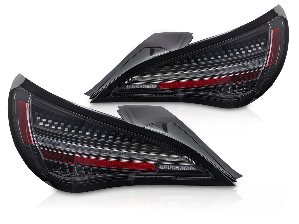 Baklykter LED svart Mercedes CLA C117 2013–2019 med sekvensiell blinklys sett bakfra