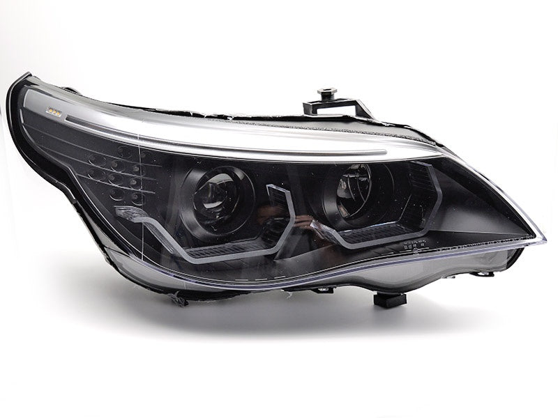 BMW E60 E61 frontlykter med LED 3D angel eyes i svart utførelse