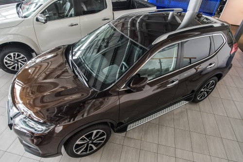 Stigtrinn i aluminium til Nissan X-Trail III T32 2014-2021 montert på bil
