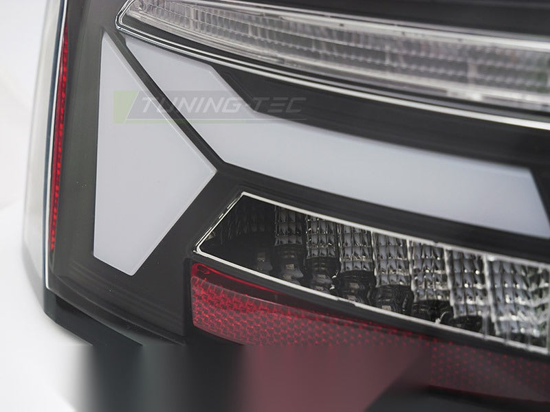 Detaljbilde av baklykter Audi A5 11-16 OEM Bulb med LED-detaljer.