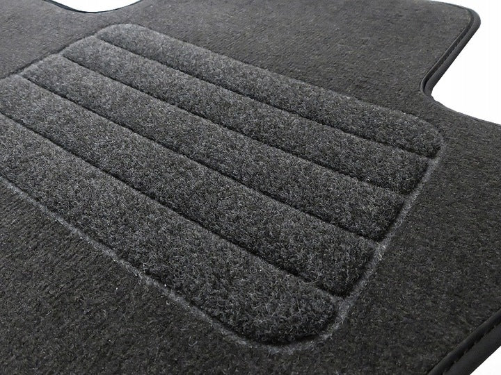 Unknown stoffmatter til Porsche 911 (996) – antiskli og tilpasset form
