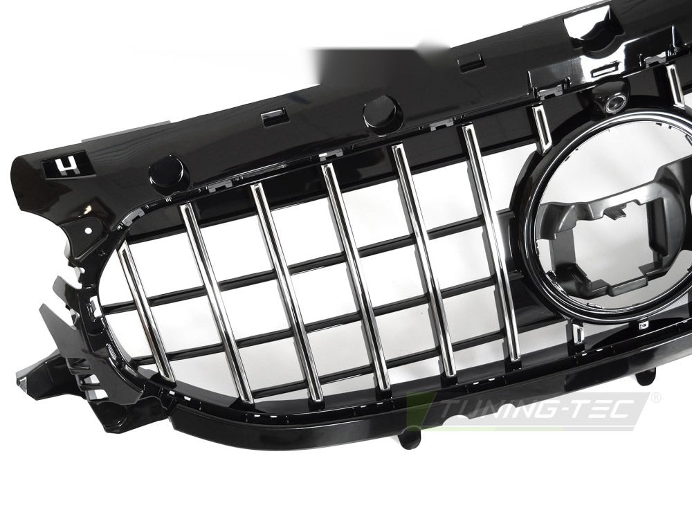 Grill Mercedes GLA H247 19-23 sett fra siden, lamellstruktur synlig.