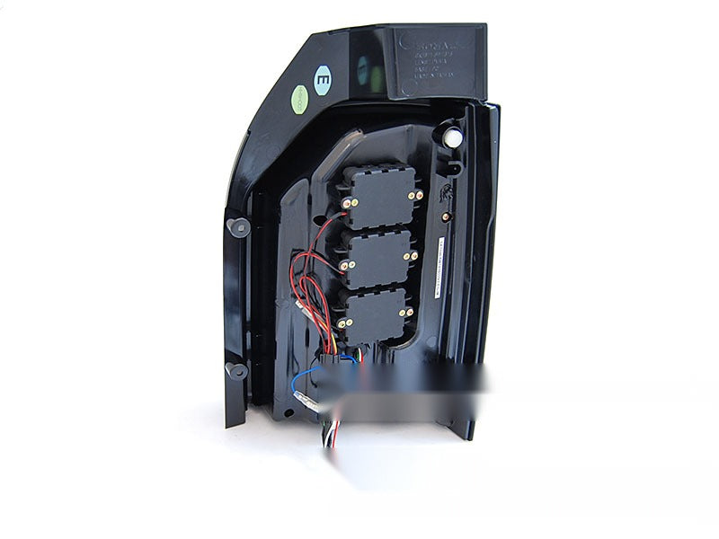 Detaljbilde av baklykter VW T6/T6.1 15-24 OEM LED med LED-detaljer.