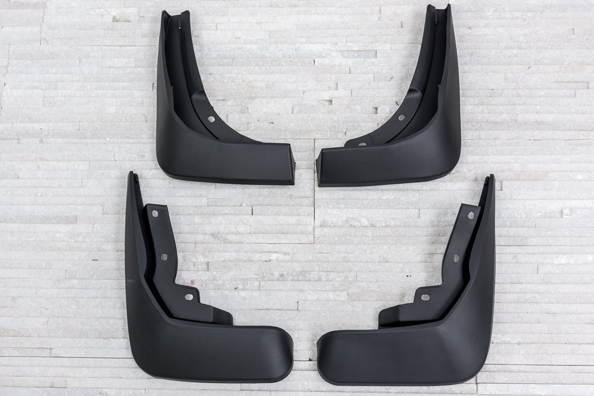 Ven-Tuning skvettlapp til Audi A8 D5 – svart ABS