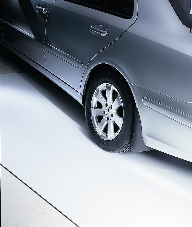 Mercedes OEM skvettlapp til Mercedes E (W211) – ABS-materiale