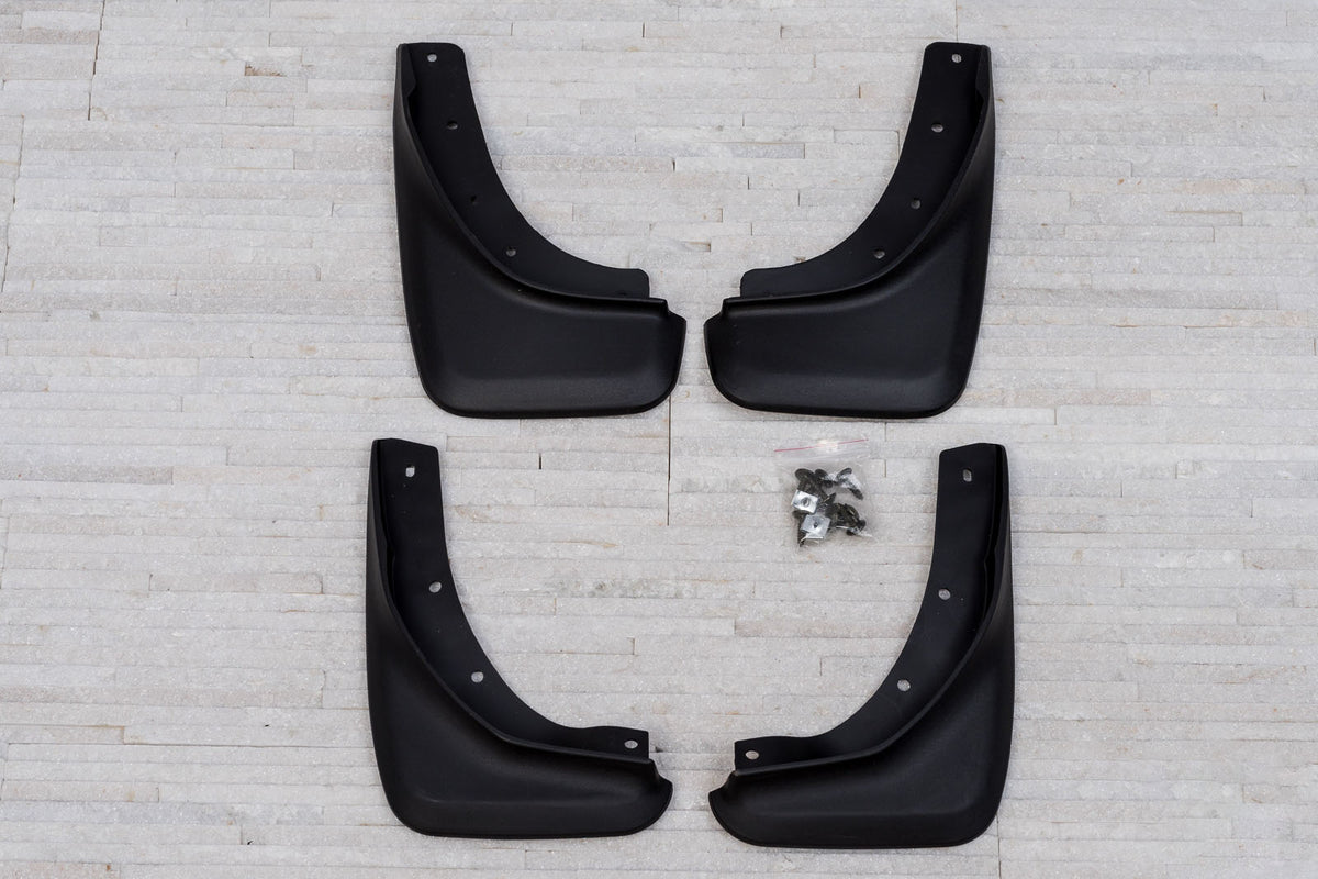 Ven-Tuning skvettlapp til Volvo S40 – svart ABS