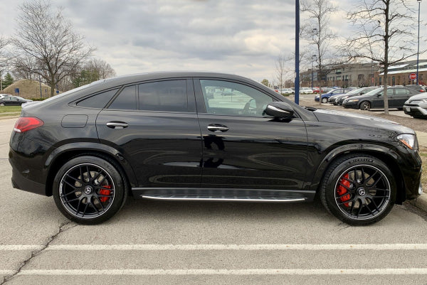 Stigtrinn fra Ventshield til Mercedes GLE Coupe (C167) i aluminium og svart/sølv design