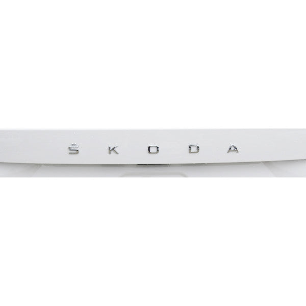 Originalt krom emblem/logo til Skoda Fabia III (NJ) bakluke i ABS-materiale med perfekt passform