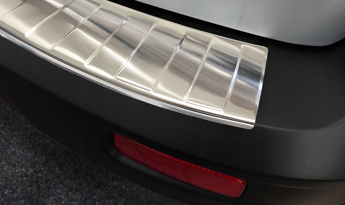 Avisa bakfangerbeskytter til Ford Transit Connect II / Tourneo Connect II / Silver Edition – enkel montering med 3M tape