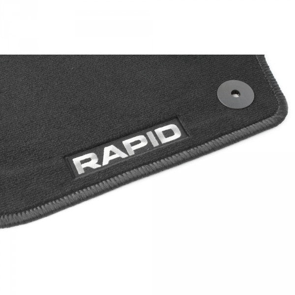 VAG OEM stoffmatter til Skoda Rapid – svart satin farge