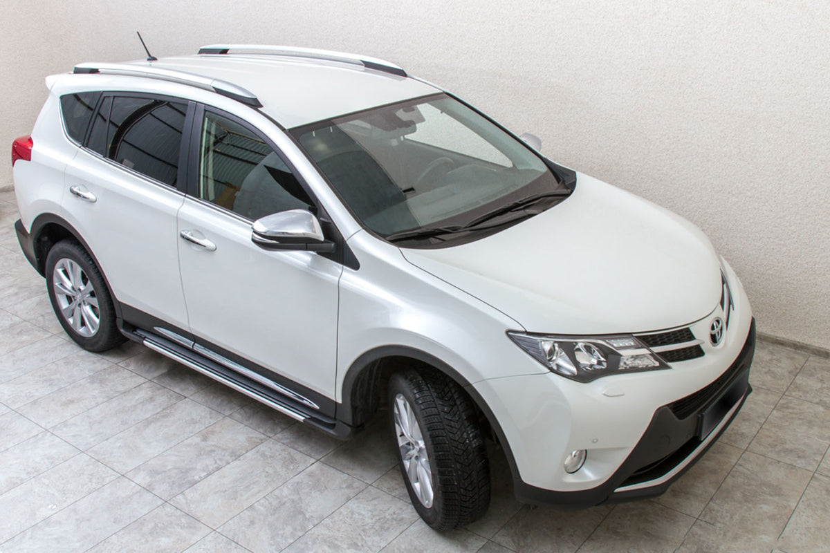 Stigtrinn fra Ventshield til Toyota RAV4 2013-2015 i aluminium og svart/sølv