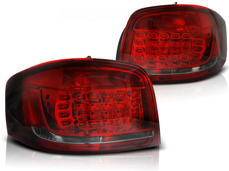 Baklykter LED Red Smoke til Audi A3 8P 08-12 sett rett bakfra på hvit bakgrunn.