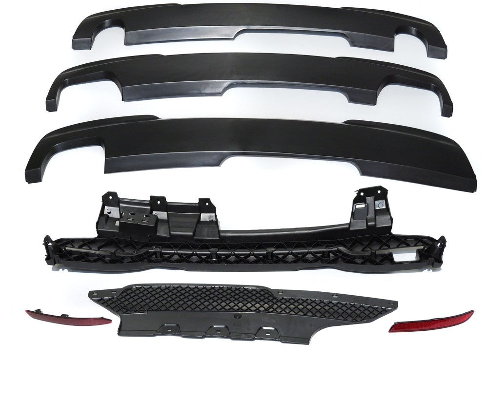 Detaljbilde av sport-bakfanger ZTBMC2 til BMW F10 med M-Sport-inspirert design