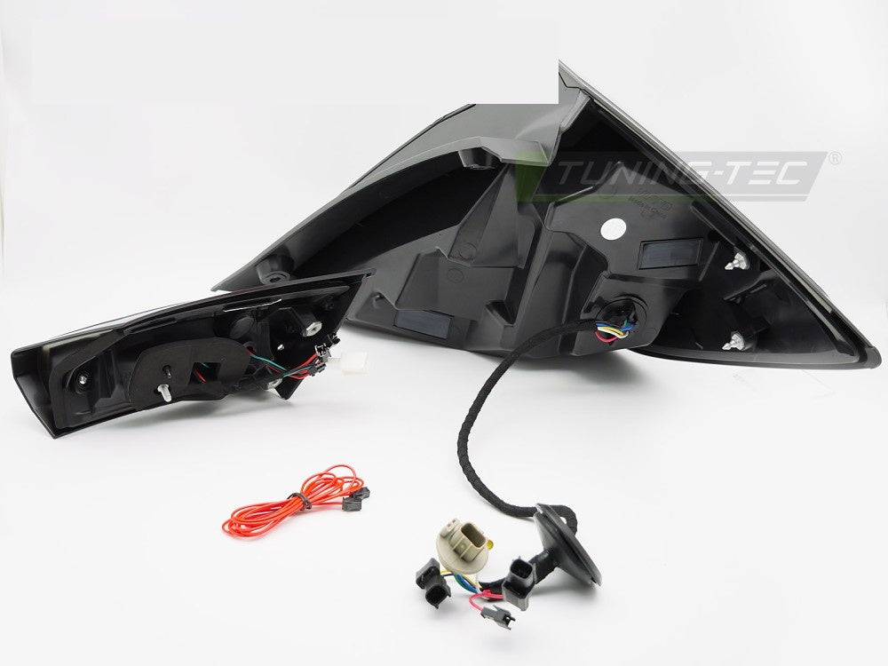 Honda Civic X Hatchback smoke LED baklykter vist fra siden