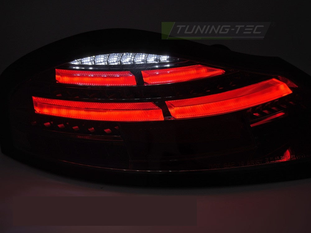 Porsche Boxster 986 baklykter med tonet smoke-glass og LED bar-design montert på bil