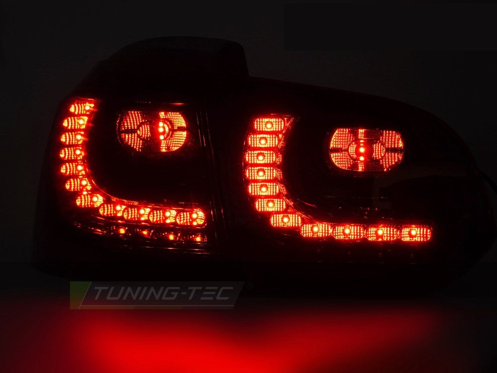 Komplett sett LED baklykter VW Golf 6 rød/hvit sekvensiell montert på bil