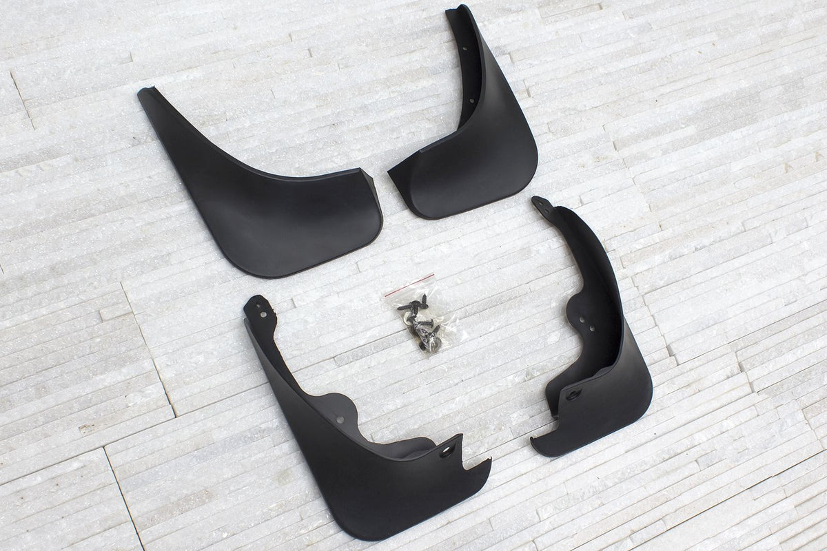 Ven-Tuning skvettlapp til Toyota YARIS II – svart ABS-plast