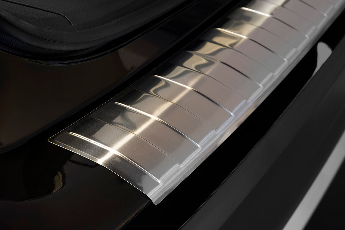 Avisa bakfangerbeskytter til Mitsubishi Outlander III Facelift – 3M montering