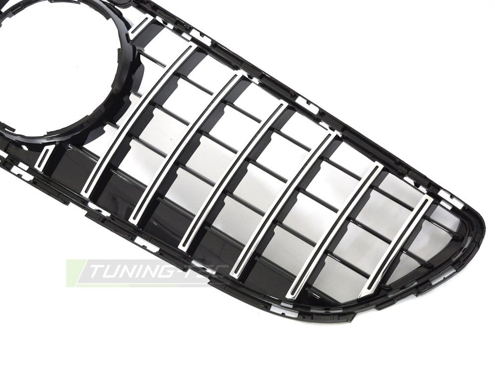 Grill Mercedes CLS C218 14-18 sett fra siden, lamellstruktur synlig.