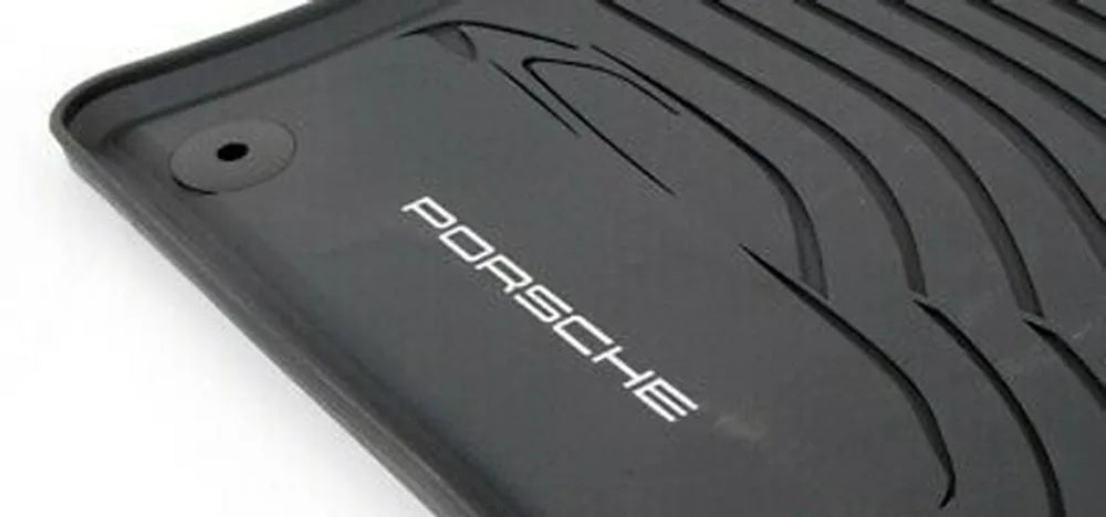 Gulvmatter Porsche Cayenne I (9PA) (2002-2010) – med kant | Porsche OEM - sett forfra