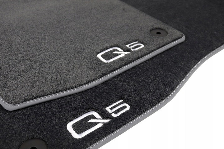 VAG OEM stoffmatter til Audi Q5 FY – svart stoff