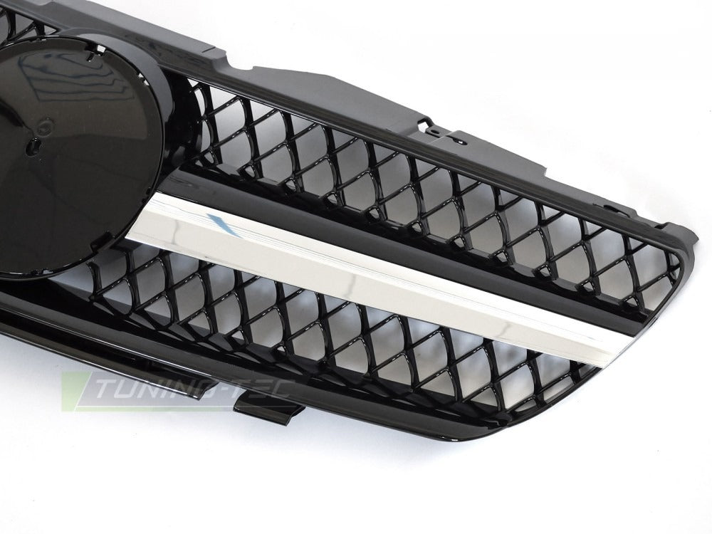 Grill Mercedes SL R230 01-06 sett fra siden, struktur synlig.