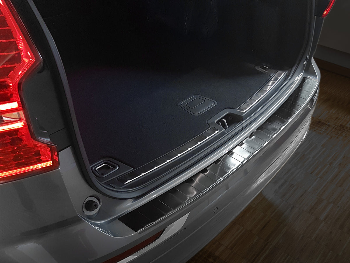 Avisa bakfangerbeskytter til Volvo XC60 II / Black Edition – rustfritt stål