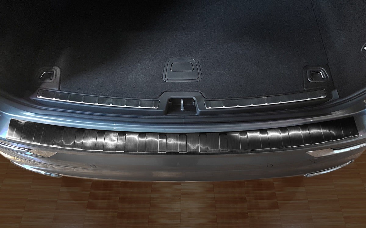 Avisa bakfangerbeskytter til Volvo XC60 II / Black Edition – enkel 3M-montering