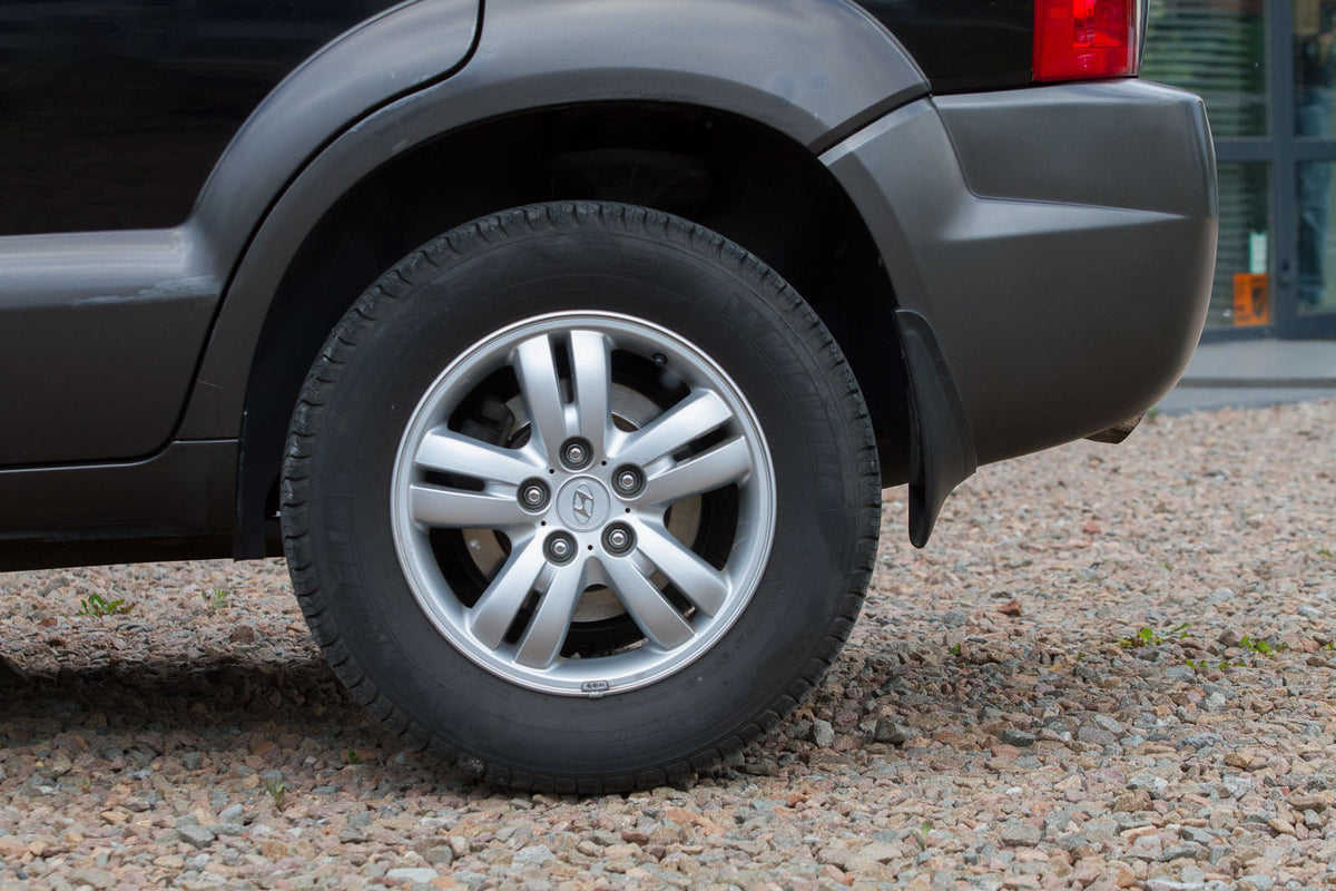 Ven-Tuning skvettlapp til Hyundai Tucson I – beskyttende materiale