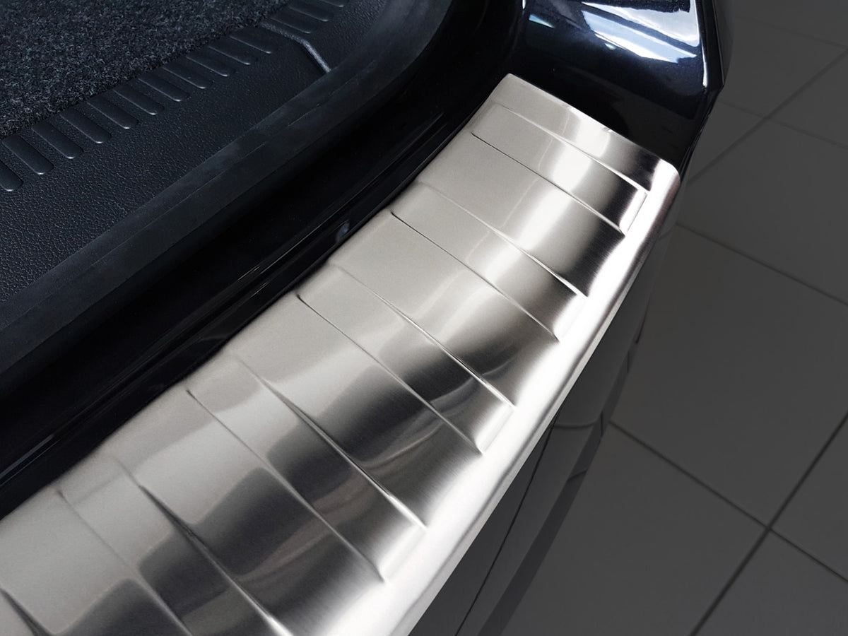 Bakfangerbeskytter Skoda Octavia III (2016-2020) – Rustfritt stål - detaljer