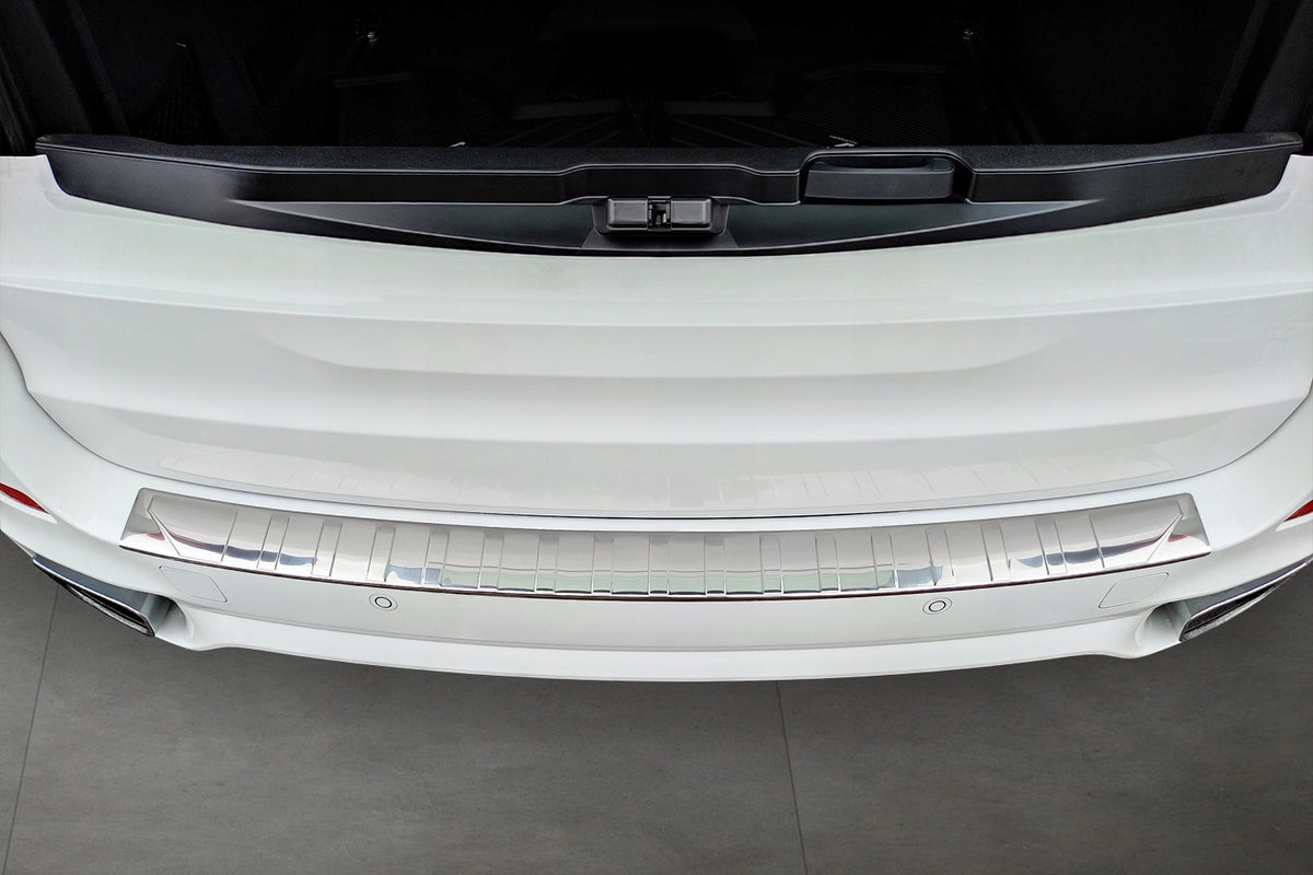 Bakfangerbeskytter Bmw X5 III (F15) M Pakke / Silver Edition (2013-2018) – Rustfritt stål - detaljer